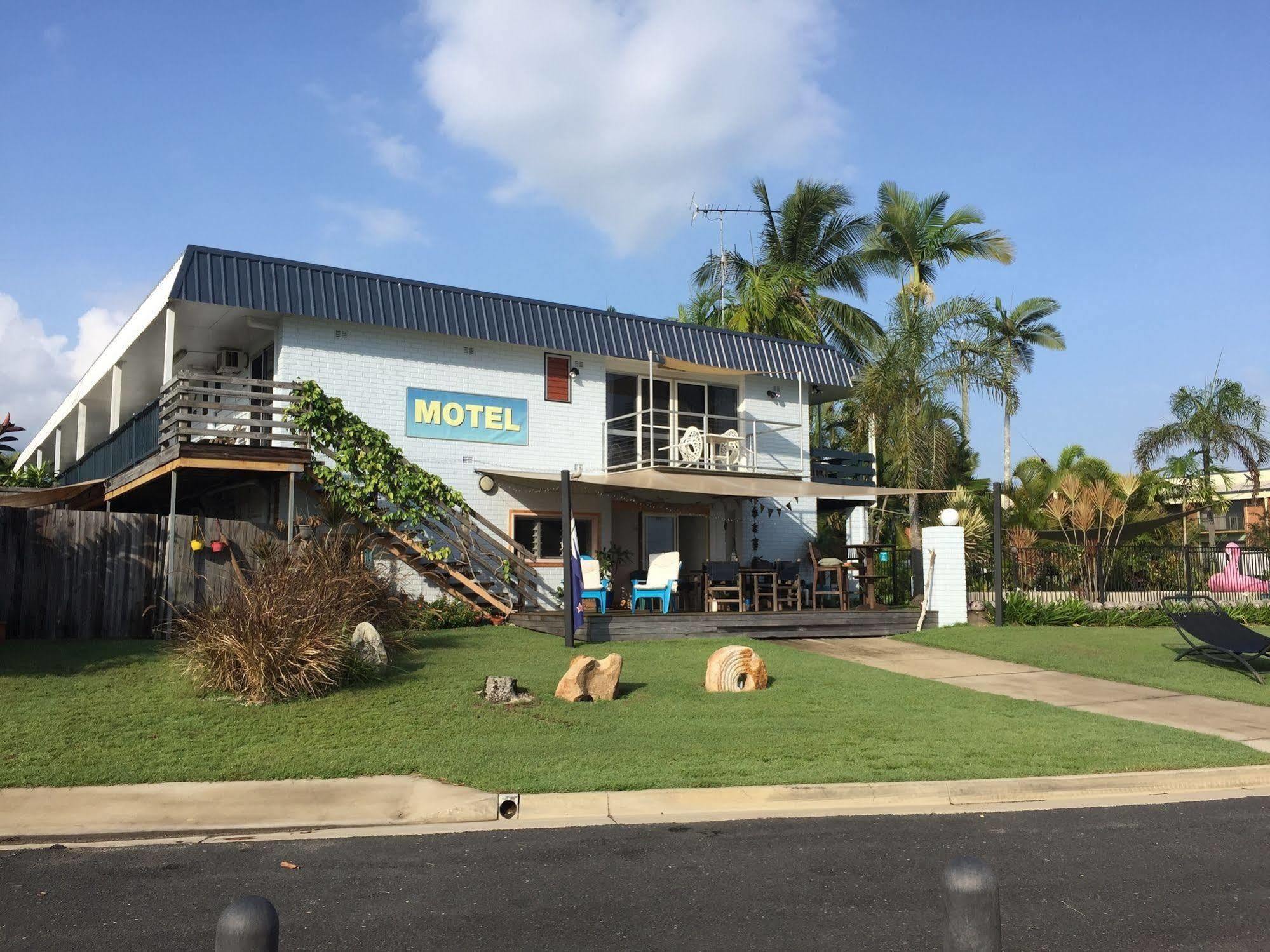 Cardwell Beachfront Motel Exterior photo